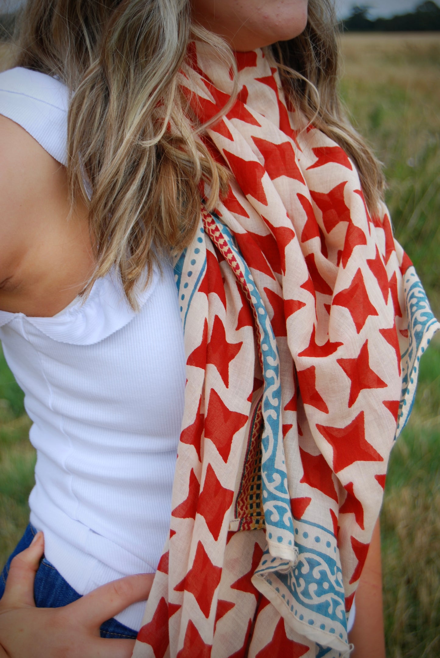TARA RUBY PUSHKAR SCARF