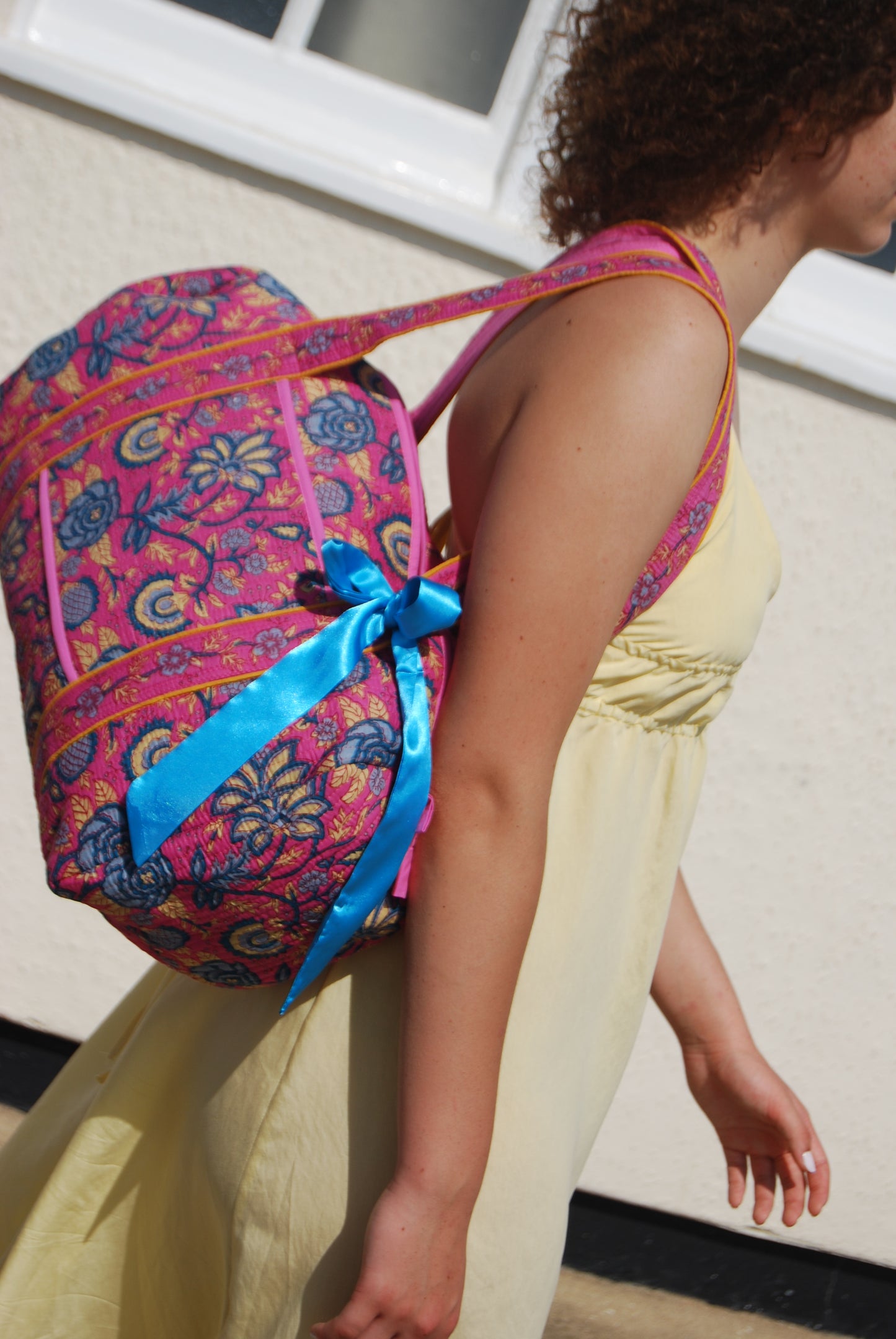 MEDIUM PINK AND BLUE DOLLY Front Pocket