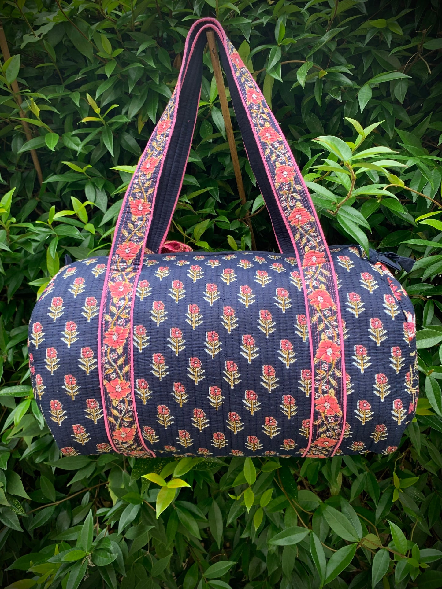 MEDIUM NAVY AND PINK DOLLY Front Pocket