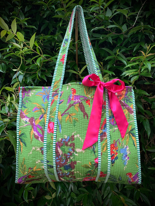 THE GREEN BIRDIE TOTE