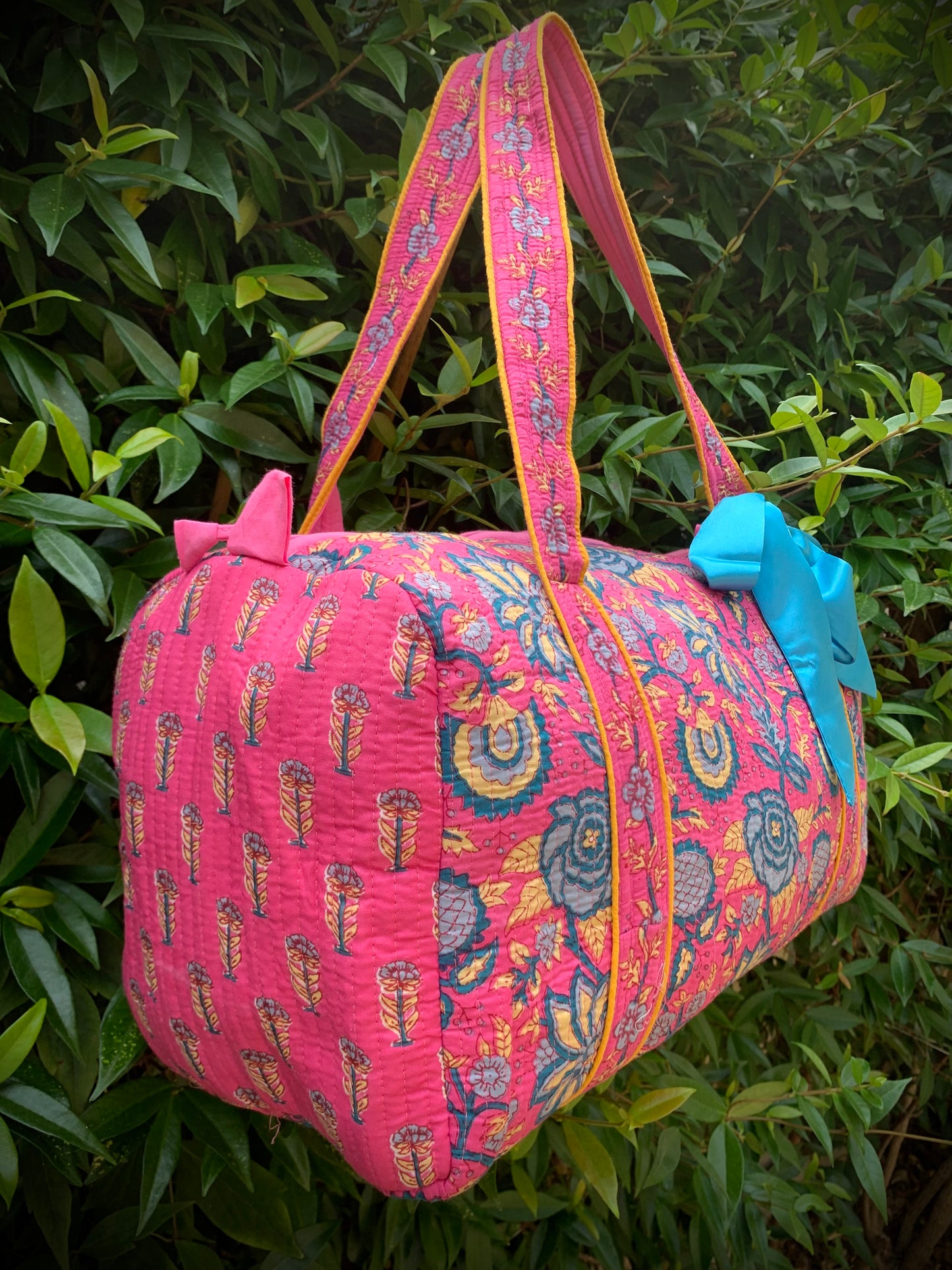 MEDIUM PINK AND BLUE DOLLY Back Pocket