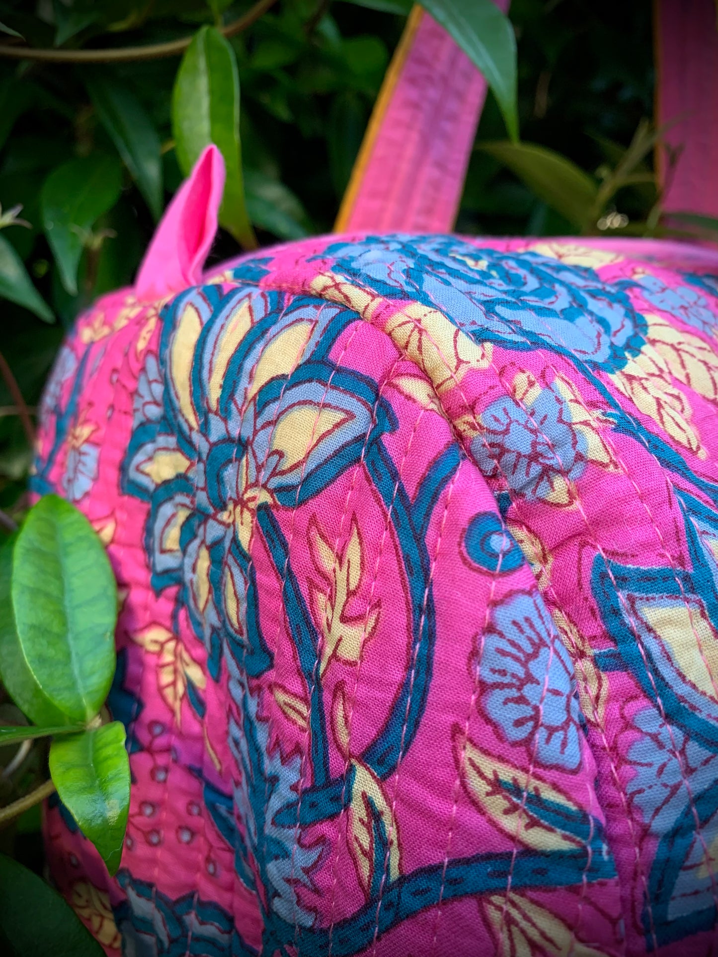 MEDIUM PINK AND BLUE DOLLY Front Pocket