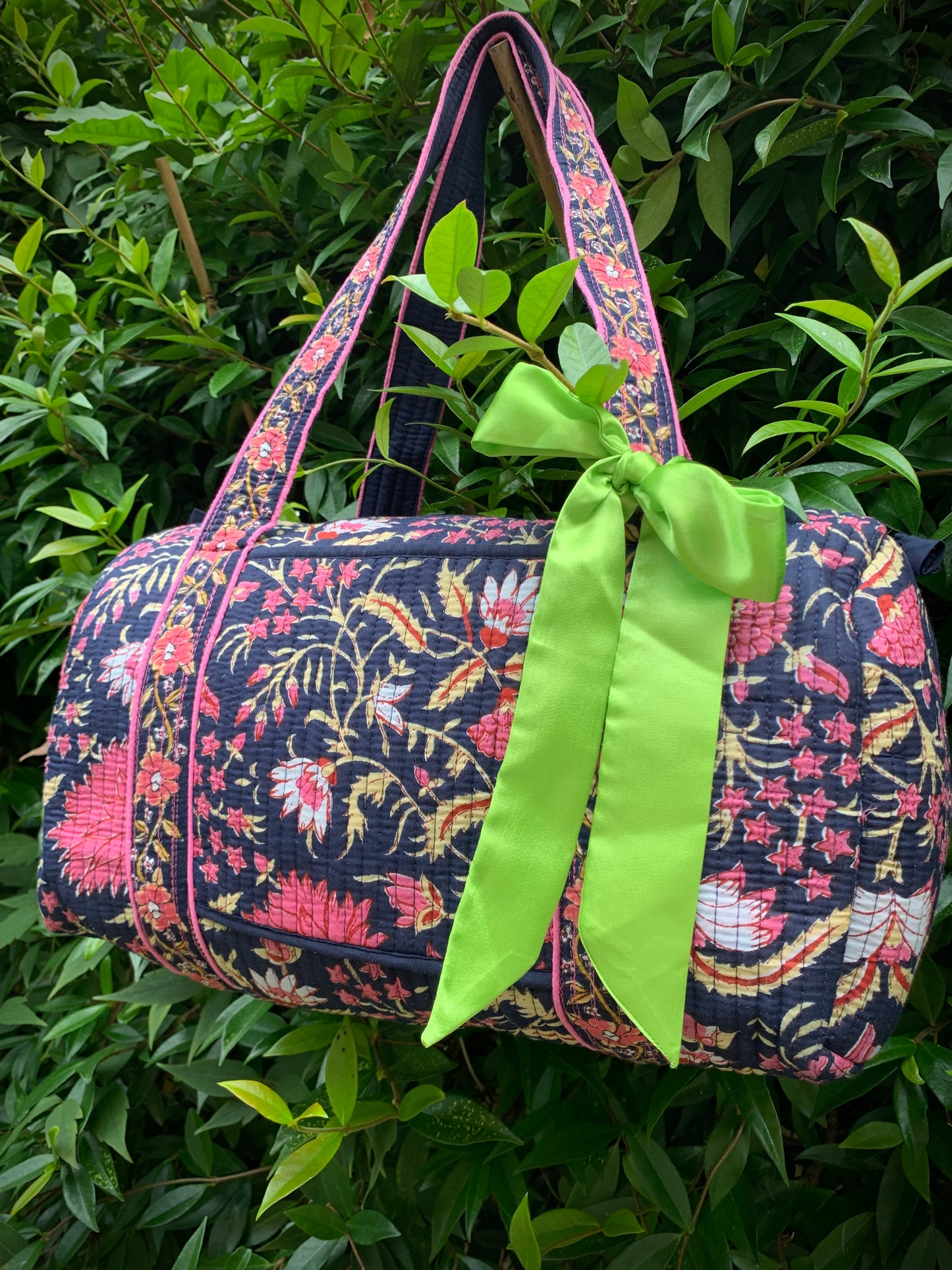 SMALL NAVY AND PINK DOLLY Front Pocket