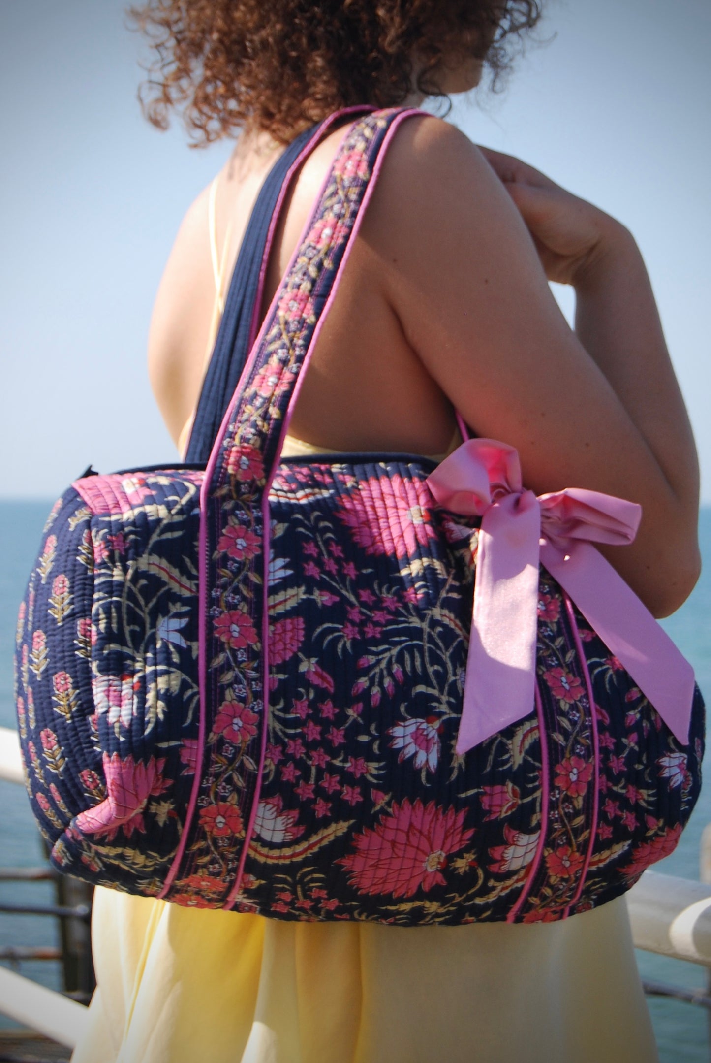SMALL NAVY AND PINK DOLLY Back Pocket