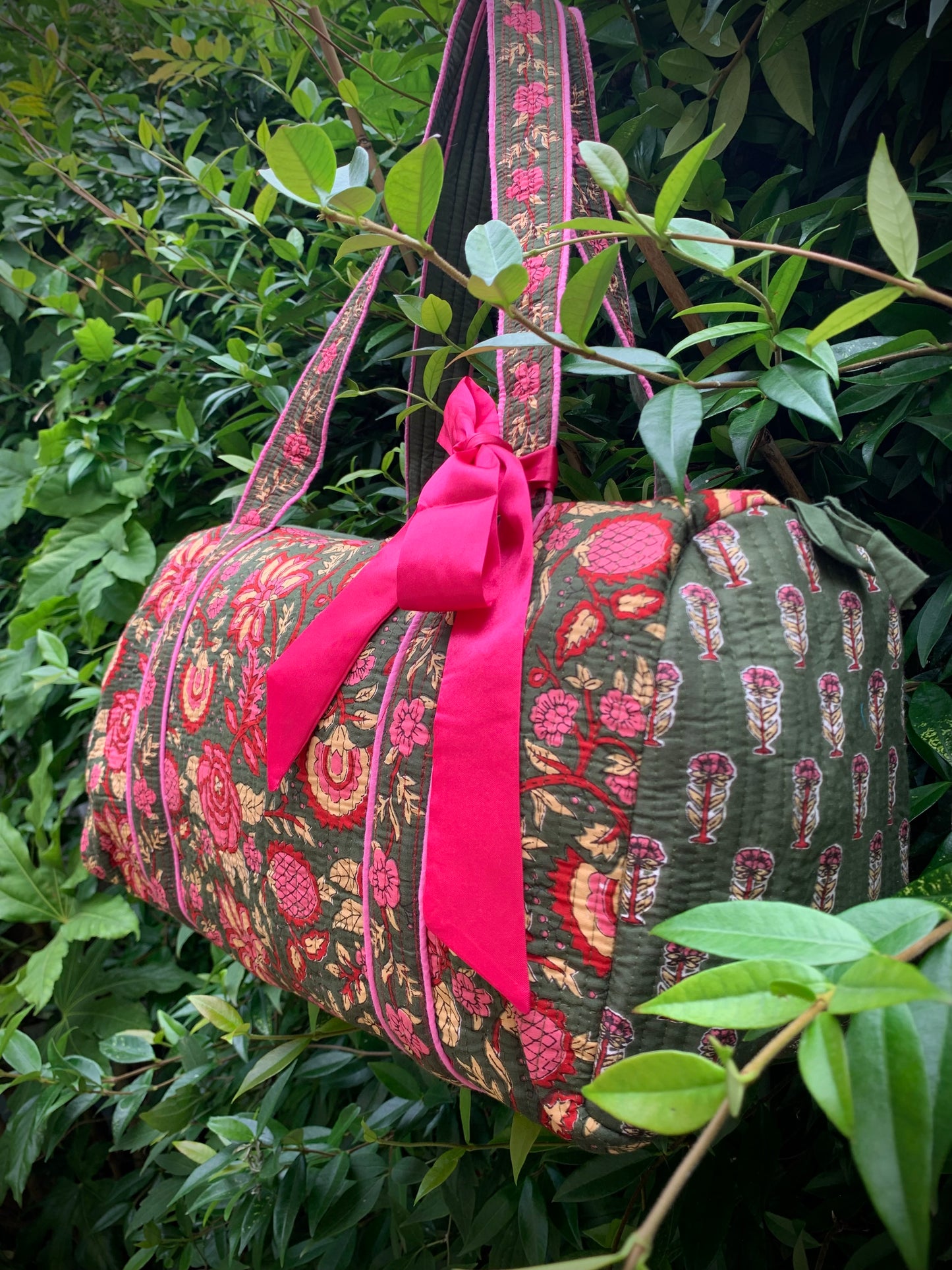 MEDIUM GREEN AND PINK DOLLY Back Pocket
