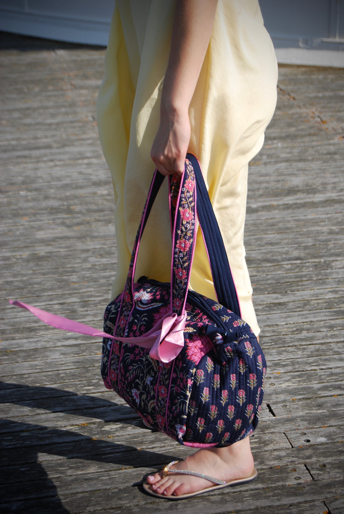 SMALL NAVY AND PINK DOLLY Back Pocket