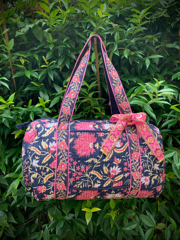 MEDIUM NAVY AND PINK DOLLY Front Pocket