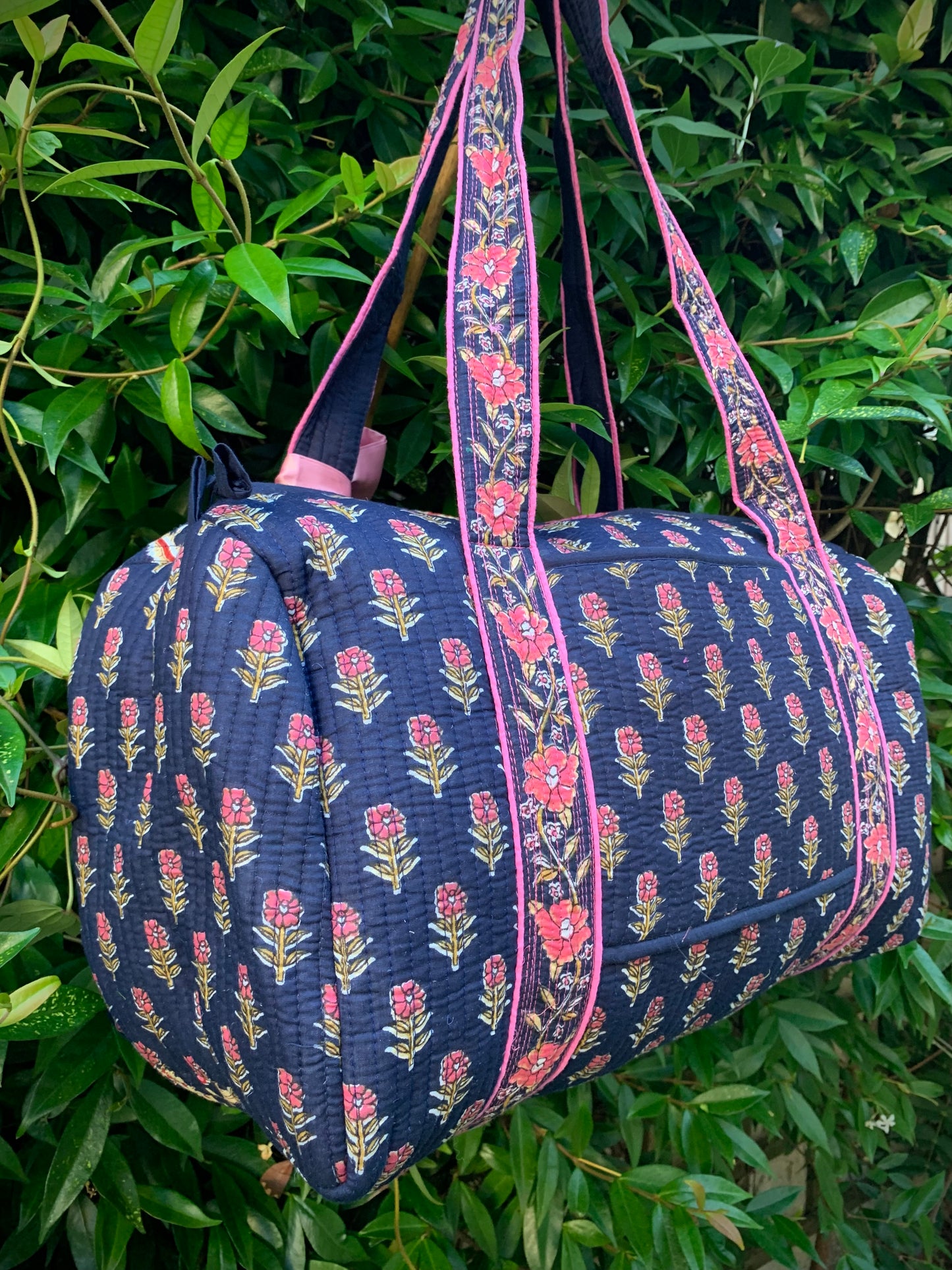 MEDIUM NAVY AND PINK DOLLY Back Pocket