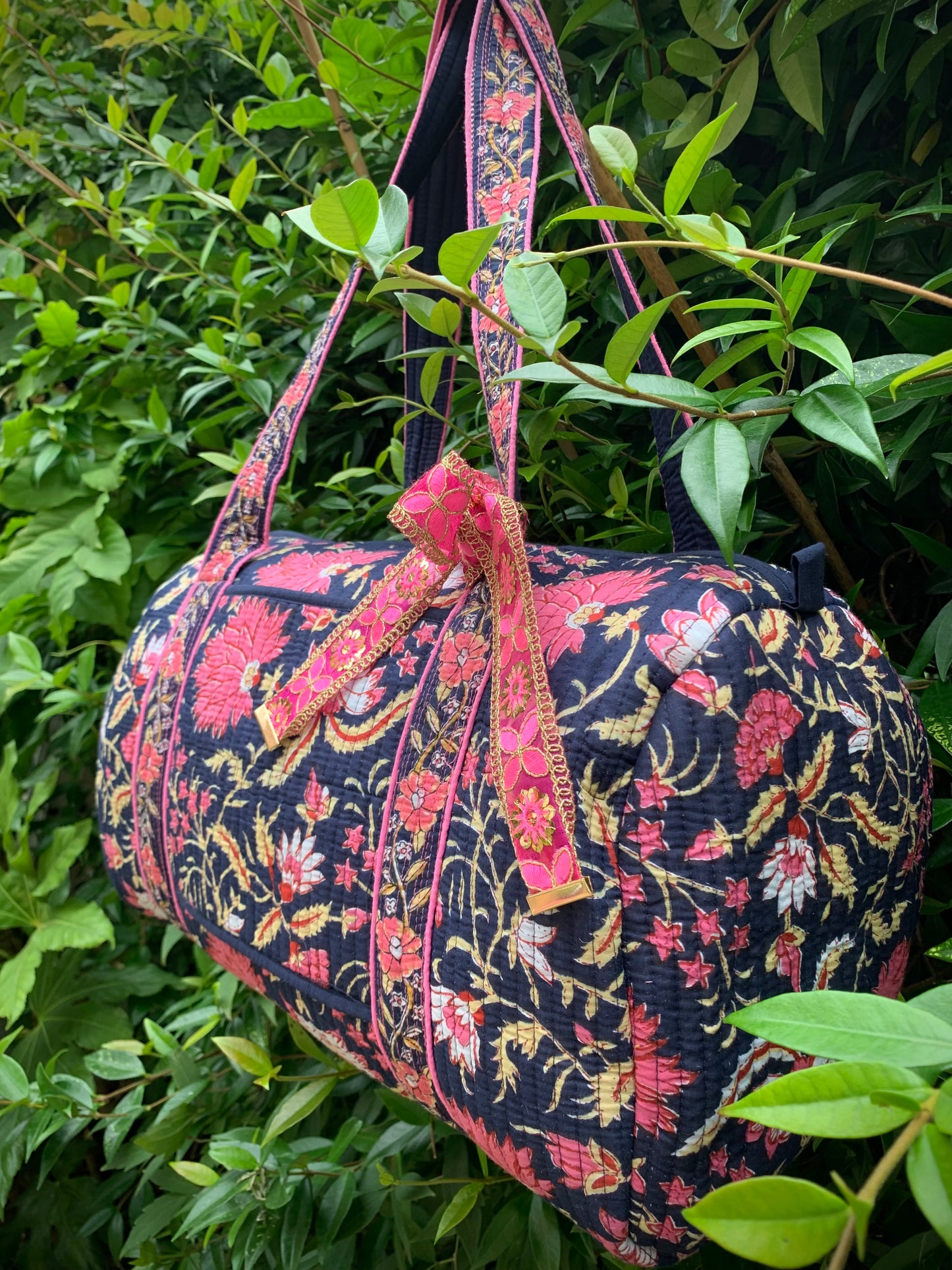 MEDIUM NAVY AND PINK DOLLY Front Pocket