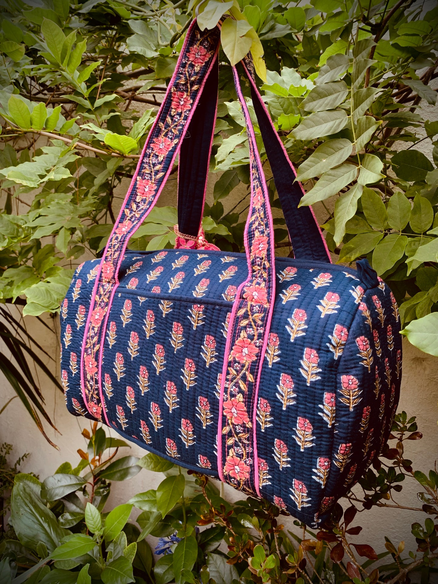SMALL NAVY AND PINK DOLLY Back Pocket