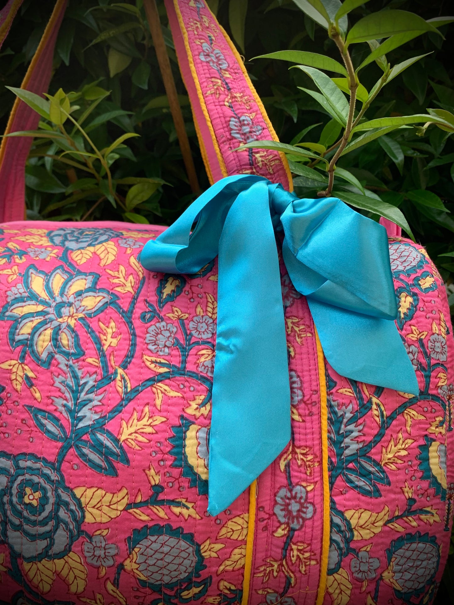 MEDIUM PINK AND BLUE DOLLY Back Pocket