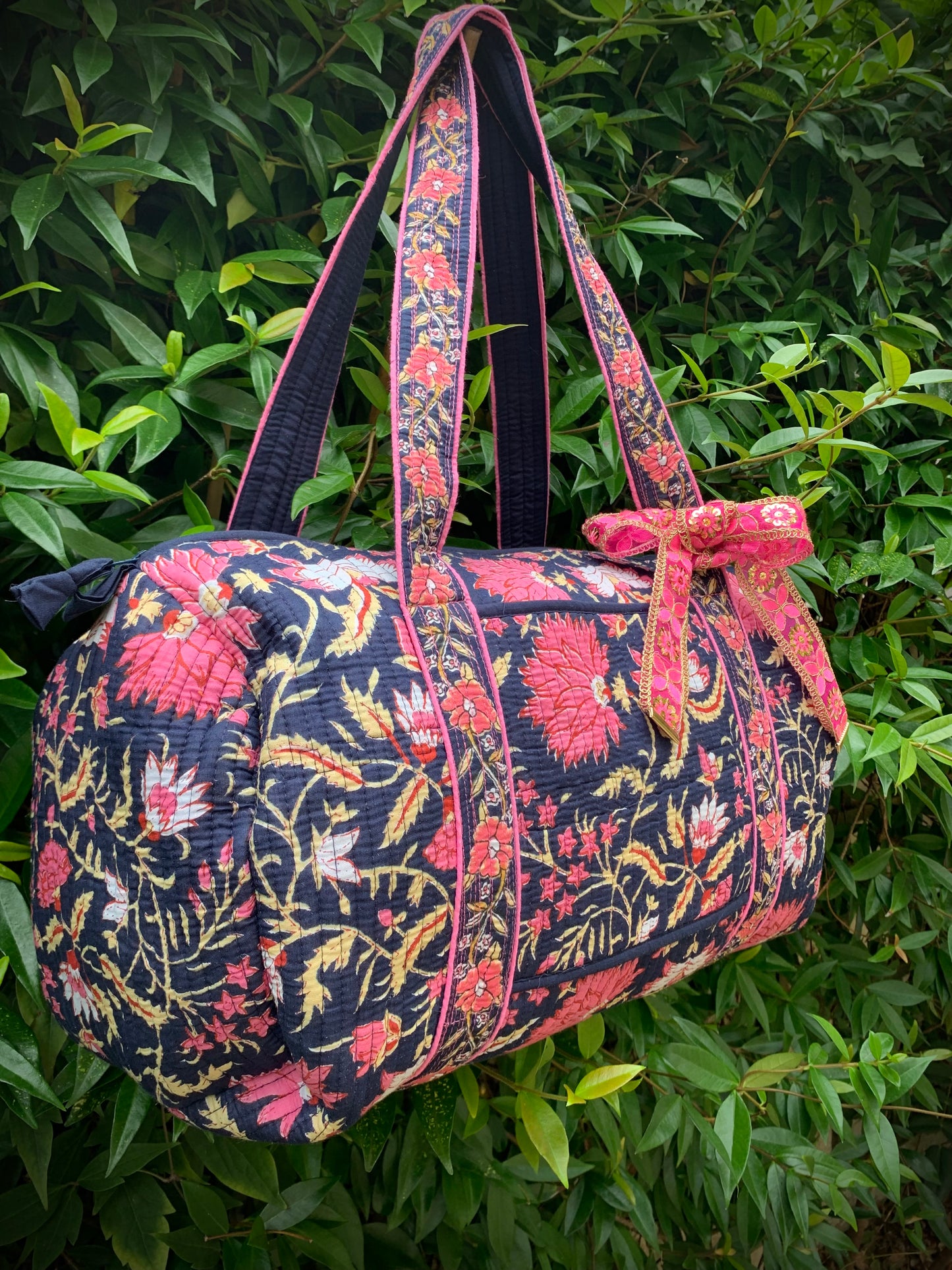 MEDIUM NAVY AND PINK DOLLY Front Pocket