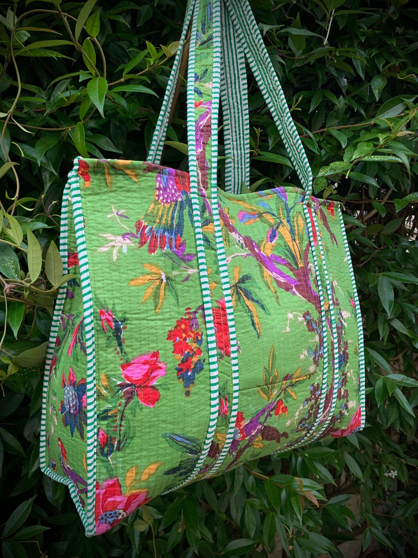 THE GREEN BIRDIE TOTE