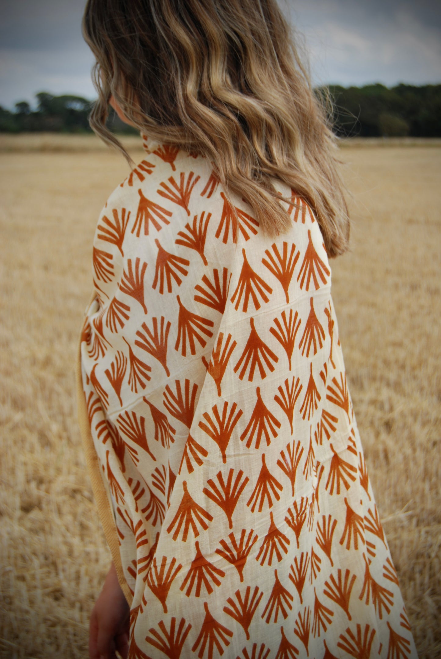 AMBER TIJAS PUSHKAR SCARF