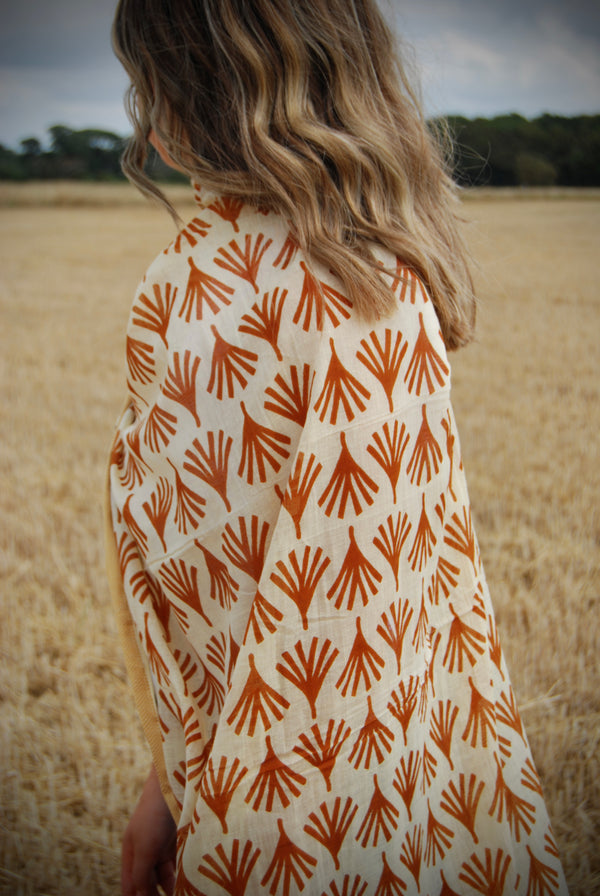 AMBER TIJAS PUSHKAR SCARF
