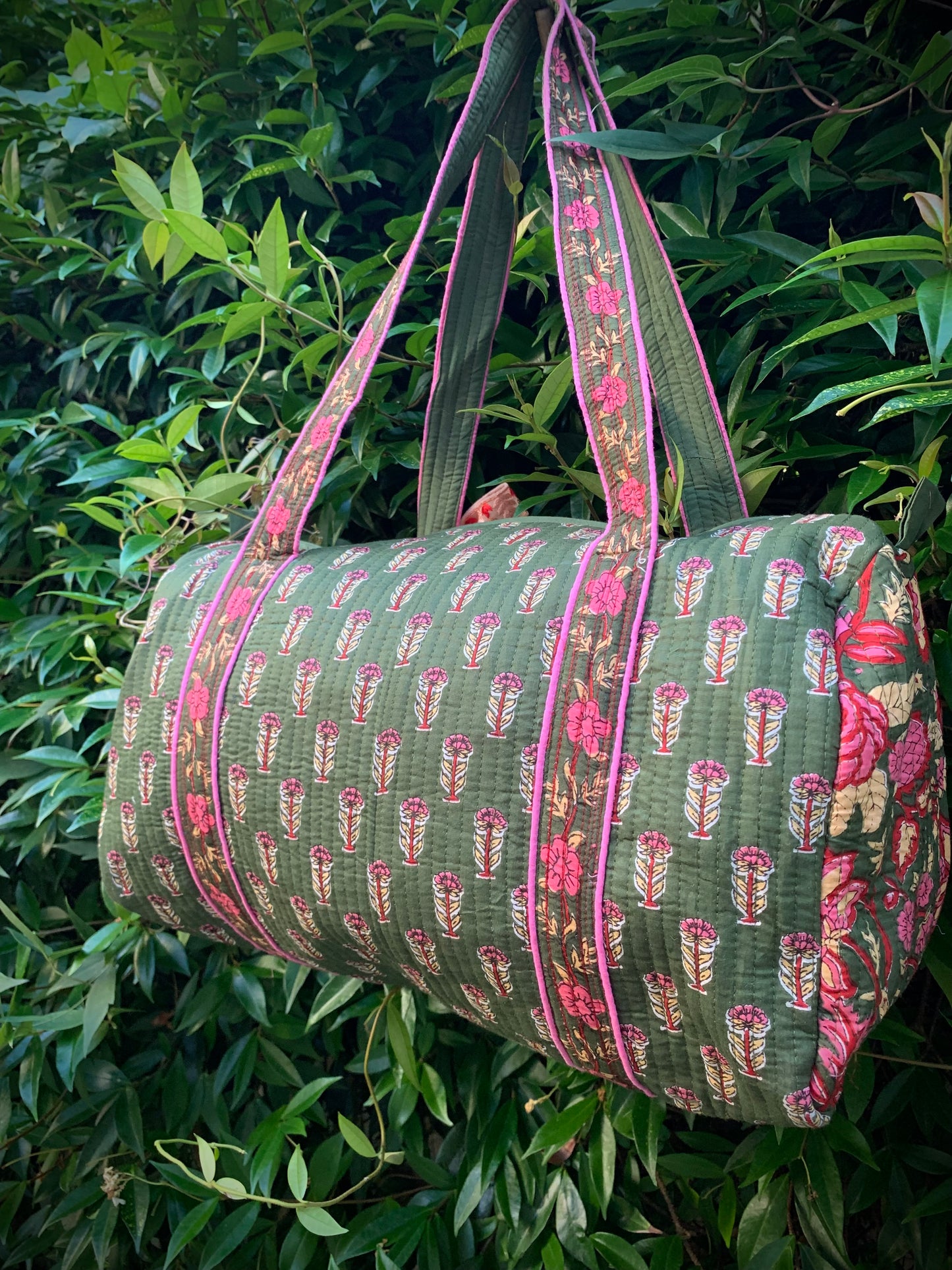 MEDIUM GREEN AND PINK DOLLY Front Pocket