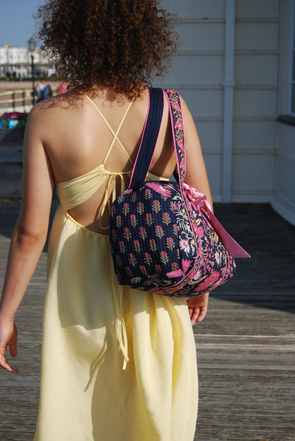 SMALL NAVY AND PINK DOLLY Back Pocket