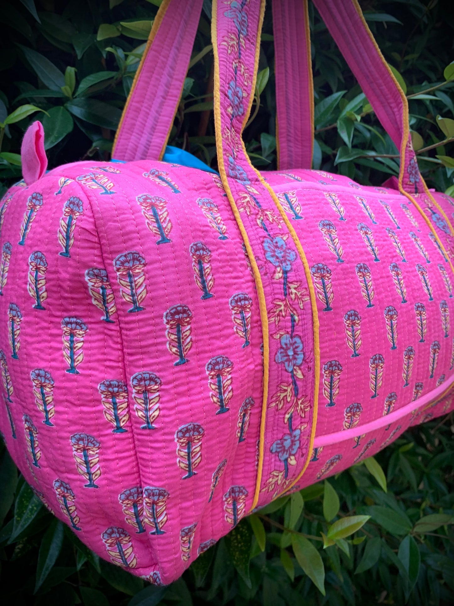 MEDIUM PINK AND BLUE DOLLY Back Pocket