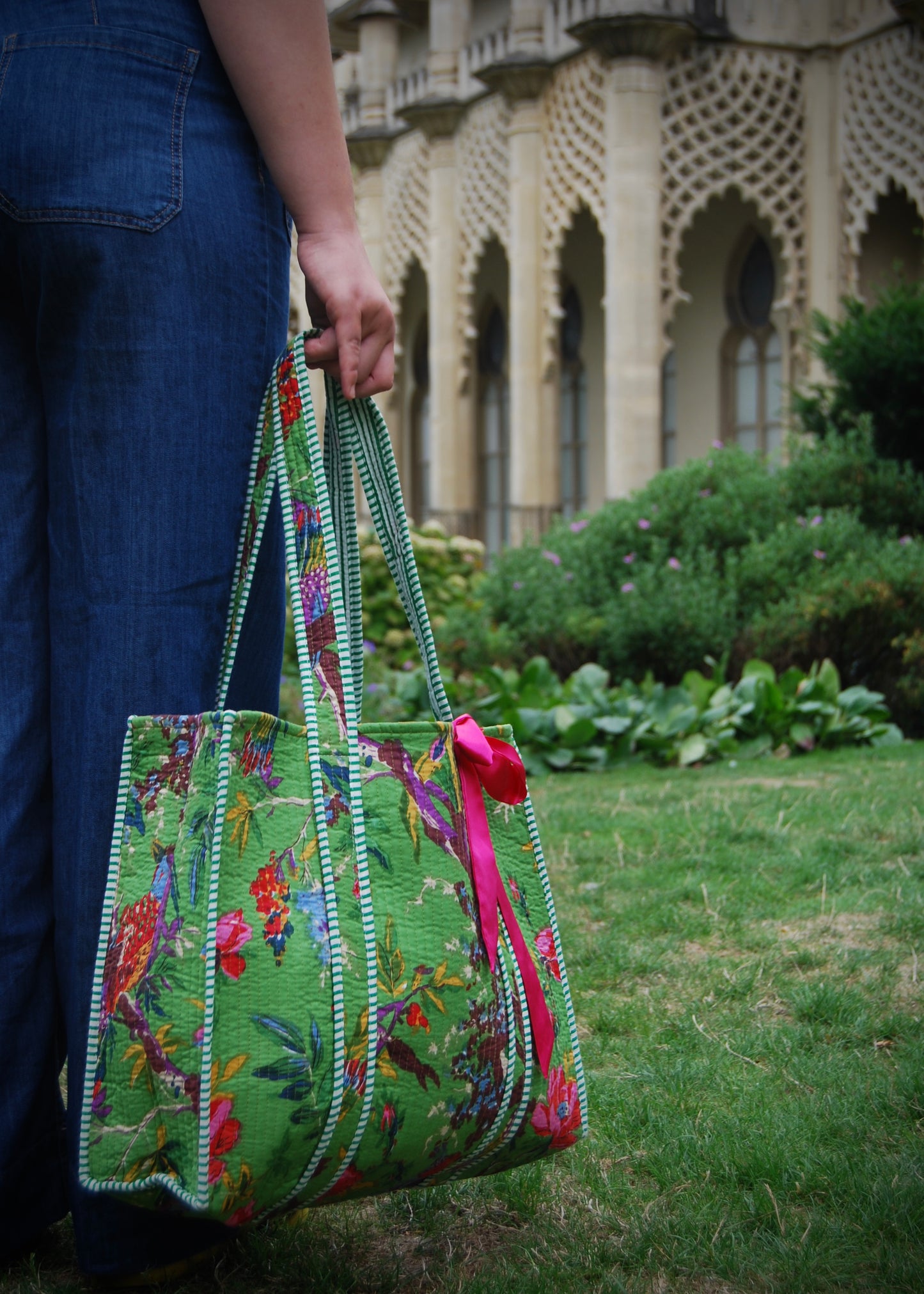 THE GREEN BIRDIE TOTE