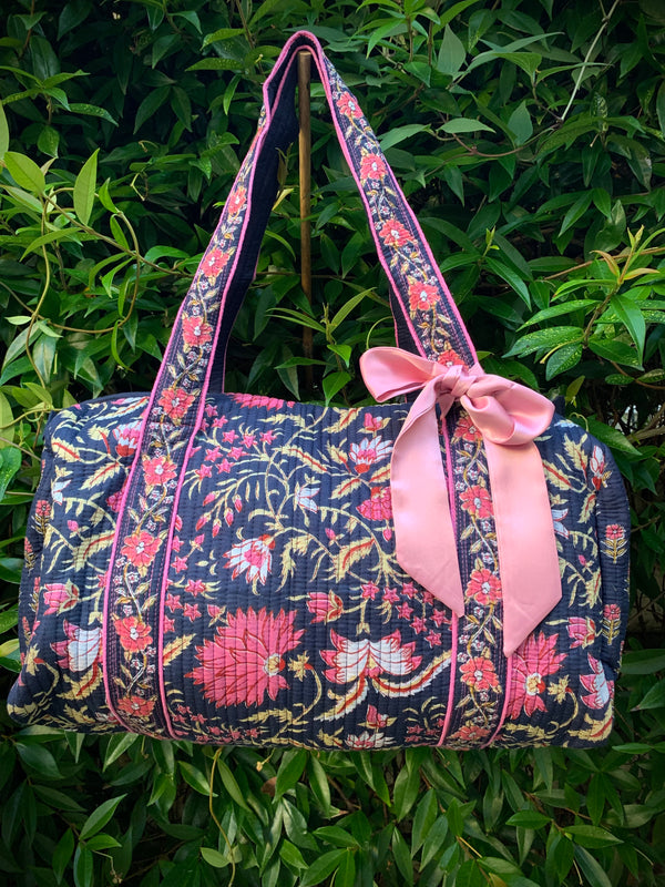 MEDIUM NAVY AND PINK DOLLY Back Pocket