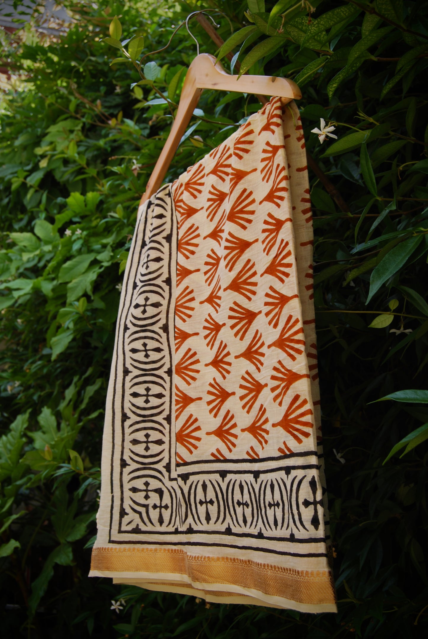 AMBER TIJAS PUSHKAR SCARF